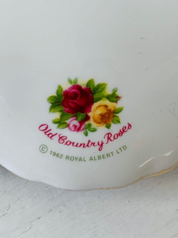 Royal Albert Chip & Dip, 1962 Old Country Roses Pattern - Etsy