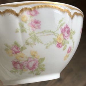 Haviland & Co small bowl, Limoges France, pink yellow roses w/ gold accent trim, chipped rim image 5