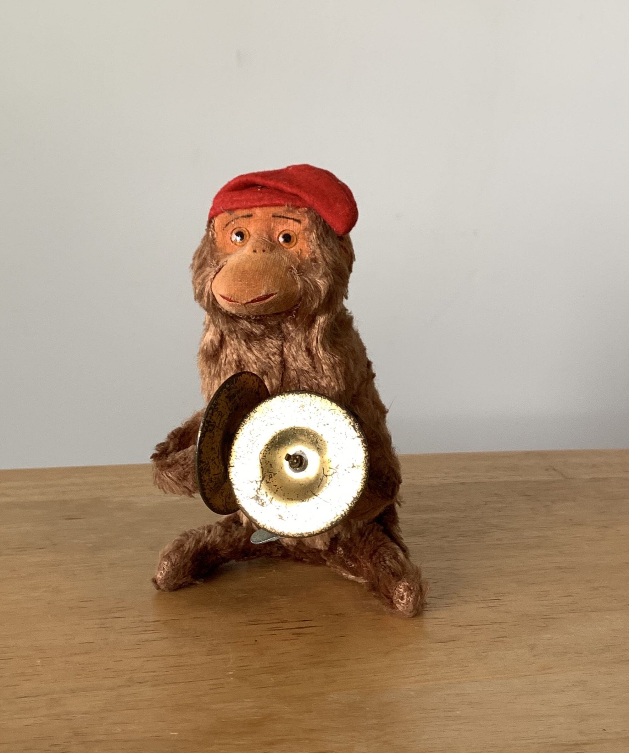 Vintage wind up cheap monkey with cymbals