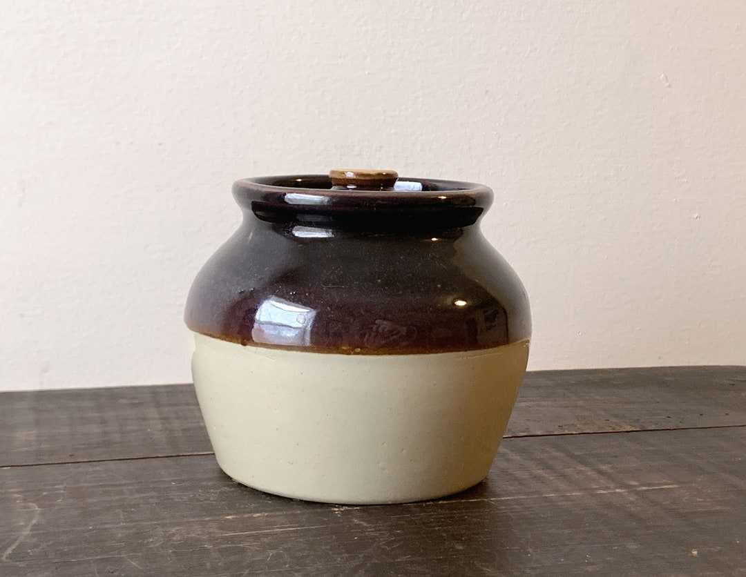 Small Stoneware Crock W/ Lid, 1 Pint Bean Pot 