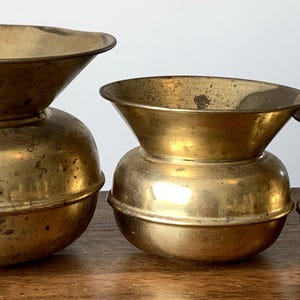 Vintage Cuspidors Brass Spittoons Set of 3 Made in Italy Etsy Vintage Cuspidors Brass Spittoons Set of 3 Made in Italy Etsy