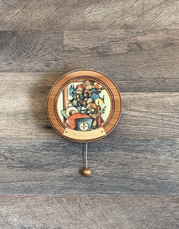 Reuge Switzerland Wood Music Box 18 is - Plays Ave Maria
