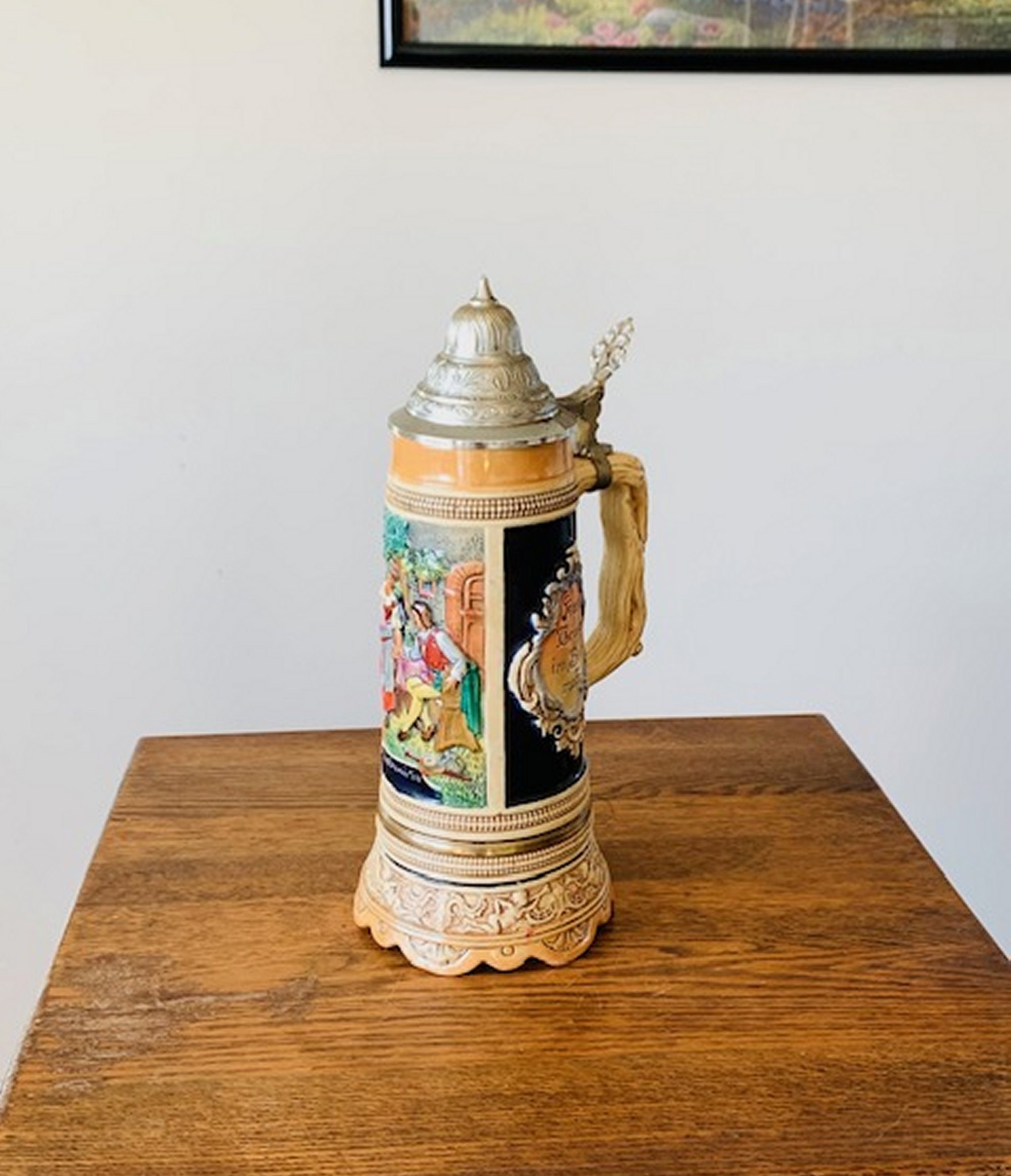 German musical lidded beer stein, plays "Bier her, Bier her", vintage 1/2 litre stoneware ale tankard, DBGM RMS