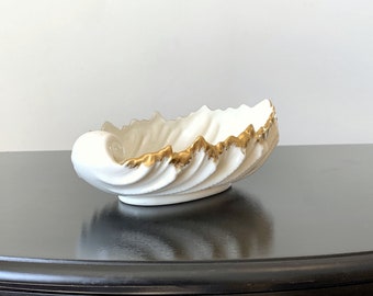 Lenox porcelain shell bowl, large acanthus leaf oval dish, cream white w/ 24K gold trim