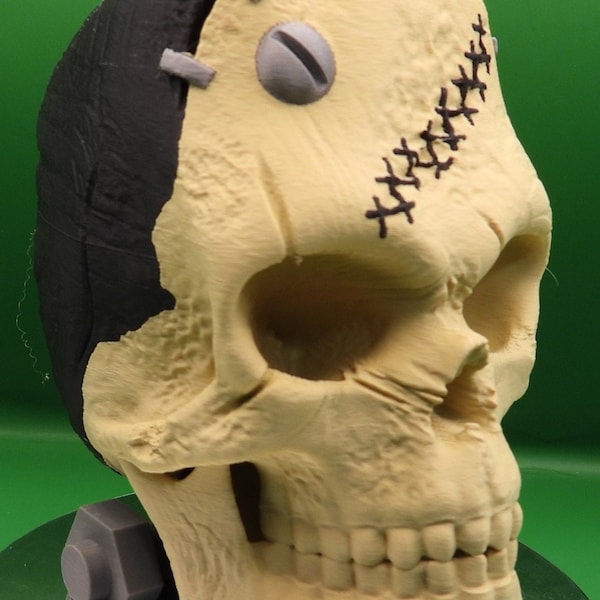 Maceta con forma de calavera del monstruo de Frankenstein