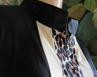 Large 1960s Vintage Vanity Fair Leopard Print Zip up Nightgown House Dress 42 Inch Bust Pin Up Burlesque Viva Las Vegas