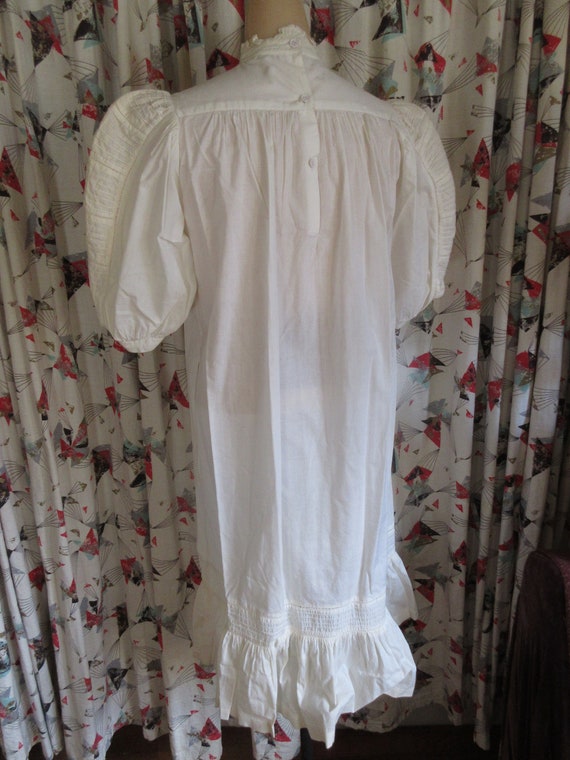 1970s White Cotton Pin Pleated Dress Made in Indi… - image 5
