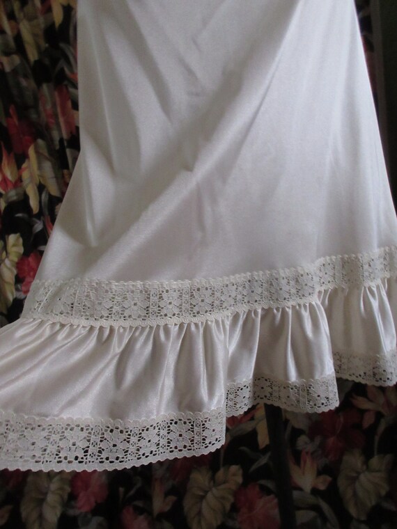 1960s Cream Nylon Half Slip With Lace and Wide Ruffle… Gem