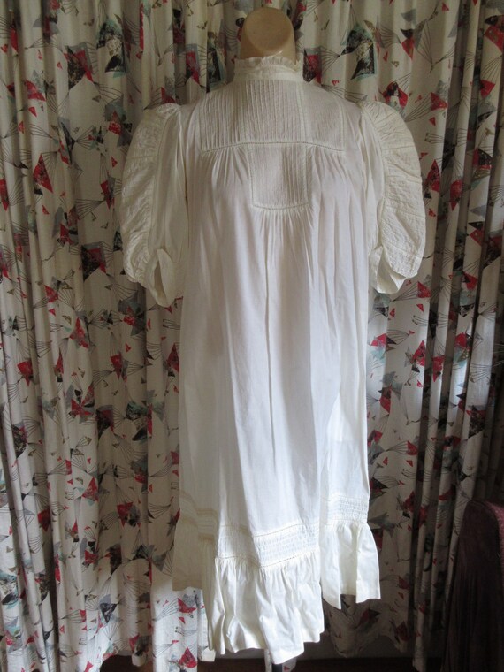 1970s White Cotton Pin Pleated Dress Made in Indi… - image 4