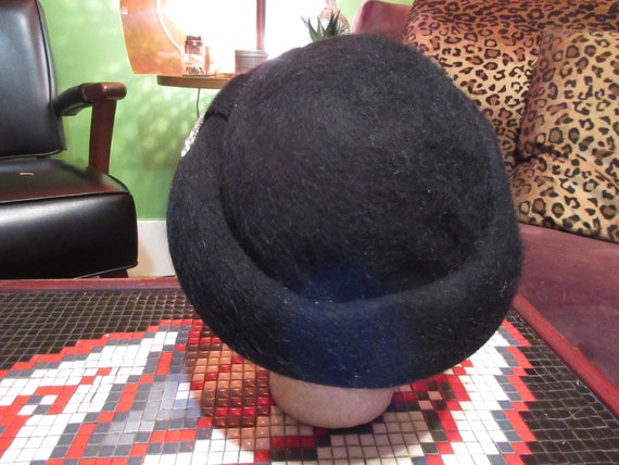 1950s Mist-O-Lana Vintage Black Wool Felt Hat Flu… - image 4