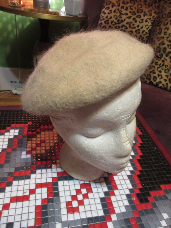 1960s K-M-F Hermann-Endler Beige Wool Felt Beret … - image 1