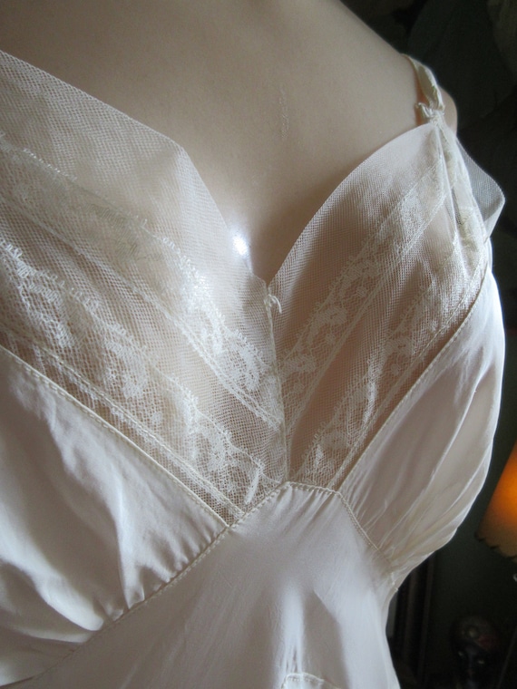 Small White Acetate and Rayon 1940s Full Slip 34 … - image 1