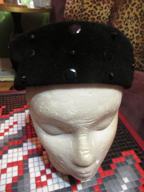 1960s Vintage Black Velour Felt Studded with Ball… - image 2