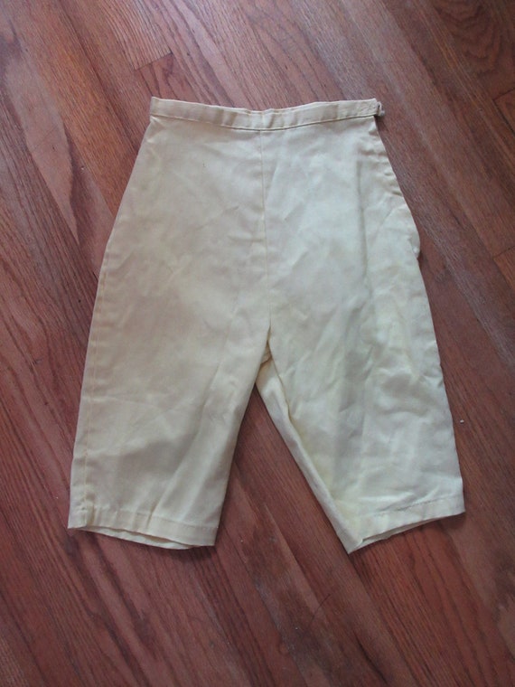 1960s Small Yellow Cotton Shorts Homesewn Side Zi… - image 1