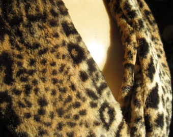 Small 36 Bust 1990s does 1950s Faux Fur Leopard Print Cropped Jacket Viva Las Vegas Pin Up Rockabilly