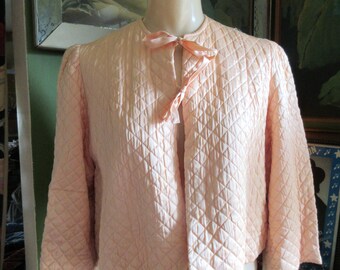 1960s Pale Pink Quilted Bed Jacket Puffett by Barbizon Mad Men Betty Draper Vintage Small Size Bust 34 Viva Las Vegas Rockabilly