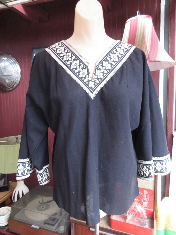 1960s Hippie Black Rayon Bell Sleeved Tunic with … - image 2