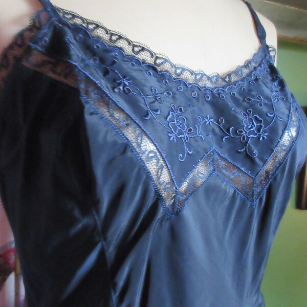 Small 1950s Barbizon Acetate and Lace Slip 12 Miss Vintage 34 Inch Bust Pin Up Burlesque Viva Las Vegas