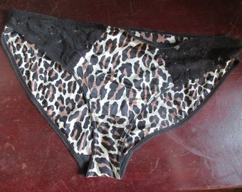 Vintage Vanity Fair 1960s Leopard Print Bikini Nylon Panties with Lace Sexy Burlesque Pin Up Medium Size Tag 34 Inch Waist
