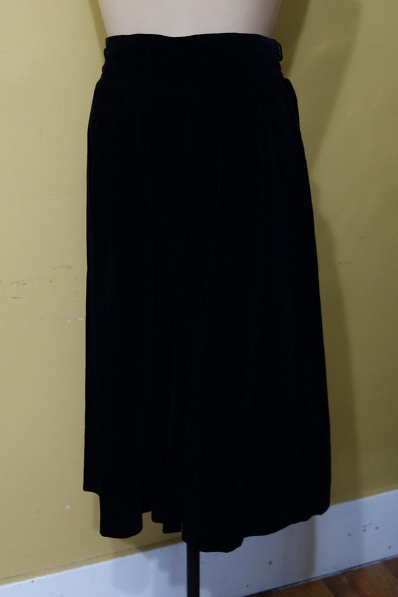 Small 26 Waist 1950s Vintage Black Cotton Velvet S