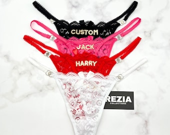 Benutzerdefinierter Name Lace Tanga, personalisierter Name Tanga, benutzerdefinierter Name Tanga, benutzerdefinierter String mit Goldanhängern