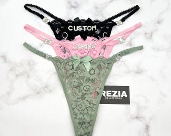 Calcinha fio dental personalizada com nome, calcinha fio dental com nome personalizado, calcinha fio dental de renda personalizada com nome em letras de cristal, presente para ele