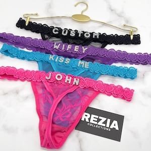 Tanga con nombre personalizado, Tanga con nombre personalizado, Tanga de encaje con nombre personalizado y letra de cristal, Regalo para él