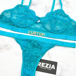 Conjunto de lencería con bordado de malla floral y tanga con nombre personalizado, tanga personalizada con letra, conjunto de sujetador y tanga con nombre personalizado