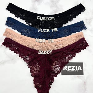 Tanga con nombre personalizado, Tanga con nombre