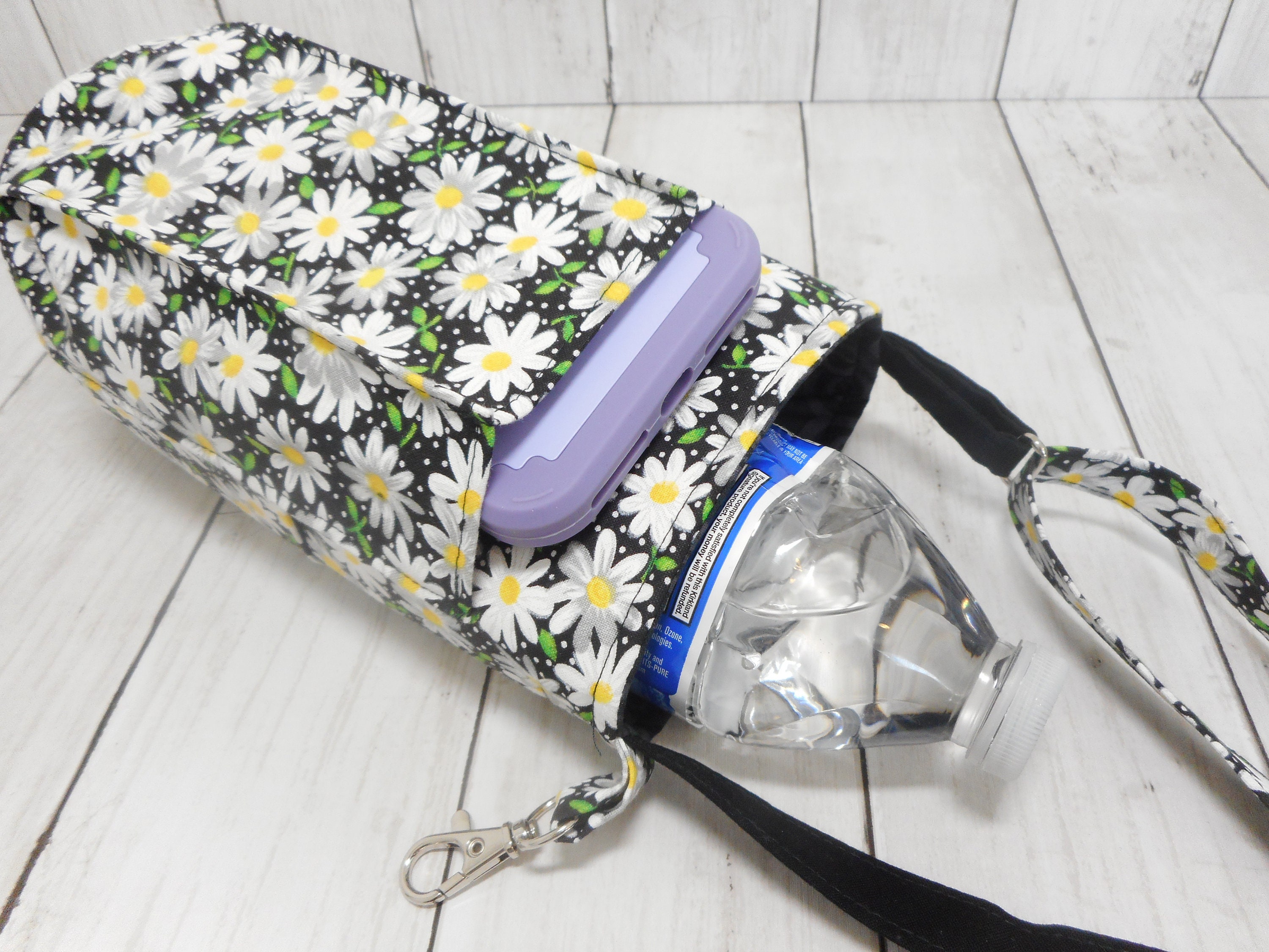 Large Daisy Water Bottle Purse Water Carrier With Pockets Etsy UK