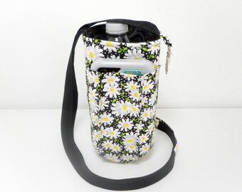 Black and Yellow Daisy Water Bottle Carrier with Pockets