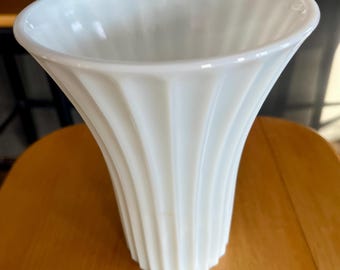 Beautiful Large Ribbed Vintage Milk Glass Vase, Starburst Base