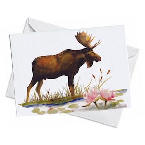 Cartão de felicitações - GIGANTE SUAVE - Enorme alce macho pastando em um pântano BC Pantanais Vida selvagem Nenúfares Cavalinha Pintura artística em aquarela