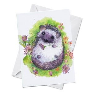 Carte de vœux - OVER THE HEDGE - Mignon petit hérisson couché dans l’herbe longue avec une fleur sauvage Grands yeux Anniversaire Aquarelle Art Peinture