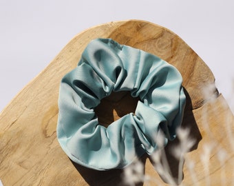 Chouchou en satin / scrunchie