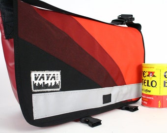 Medi Sunburst Messenger Bag in Shades of Red