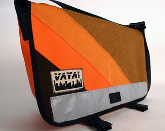 Small Messenger Bag in Fall Colors