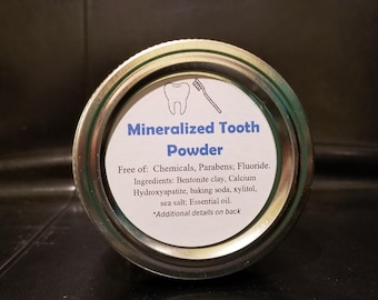 Gemineraliseerd tandpoeder