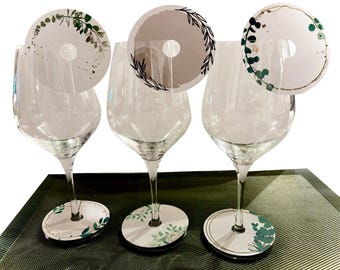 Gepersonaliseerde plaatsmarkeringen, glasmarkeringen, glazen voetstukken, onder glas, glas op voet, voornaamlabels, ideaal voor alle soorten evenementen.