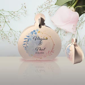 Boîtes à dragées, cadeaux invités personnalisés ballotin dragées Mariage, baptême, anniversaire - 84 motifs au choix. Pelliculé mat Ext/Int.