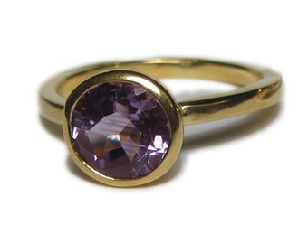 Purple Amethyst solitaire ring in 18K 18ct recycled solid yellow gold, ethical engagement ring made to order, gift fo her, cocktail ring