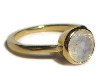 rainbow moonstone cocktail ring in recycled 18K yellow gold, alternative engagement ring, big gold ring, gift for her