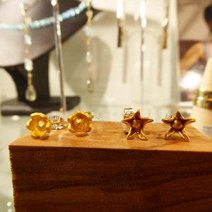 Gold Vermeil plated flowers stud earrings, golden star ear studs, mini flower classic earrings, 5 petal earrings image 2