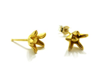 Gold Vermeil plated flowers stud earrings, golden star ear studs, mini flower classic earrings, 5 petal earrings