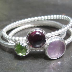 My temptation Surprise Set of 5 mini stacking rings in sterling silver with natural gemstones cabochons, stack of coloured rings image 3