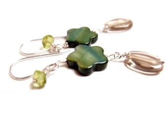 Mother of Pearl Flower angle earrings with smoky quartz, green peridot in sterling silver, natural gemstones, long earrings, free shipping