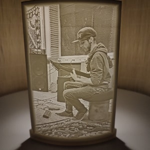 Personalisiertes Lichtbild, Lithophane mit LED Beleuchtung, einzigartiges Geschenk Bild 1