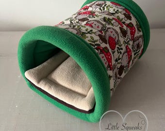 Túnel de abrazos con almohadilla para orinar - Cama/escondite para cobayas (Colección Erizo Encantado)