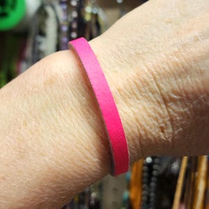 Pink Leather Awareness Leather Bracelet, Breast Cancer Bracelet, Cancer Awareness, Breast Cancer survivor, Awareness, pink, Leather Bracelet