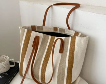 Chic Raffia Stripe Shoulder Bag - Designer Crossbody Tote for Women - Summer Casual Canvas Handbag - Beach or City Style